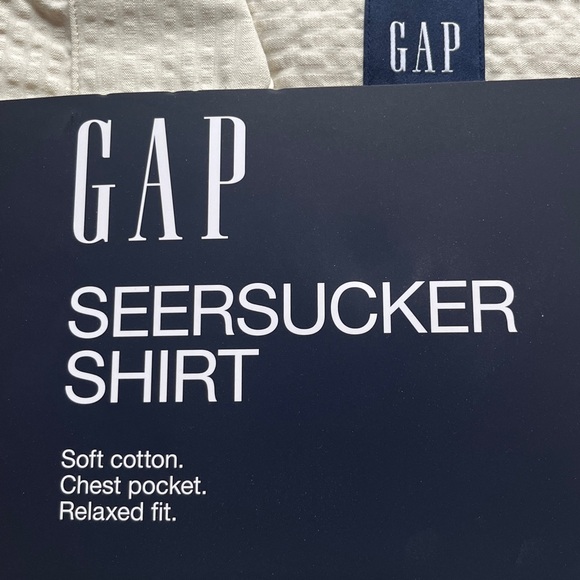 NWT GAP Seersucker Short Sleeve Shirt  L - Picture 3 of 5